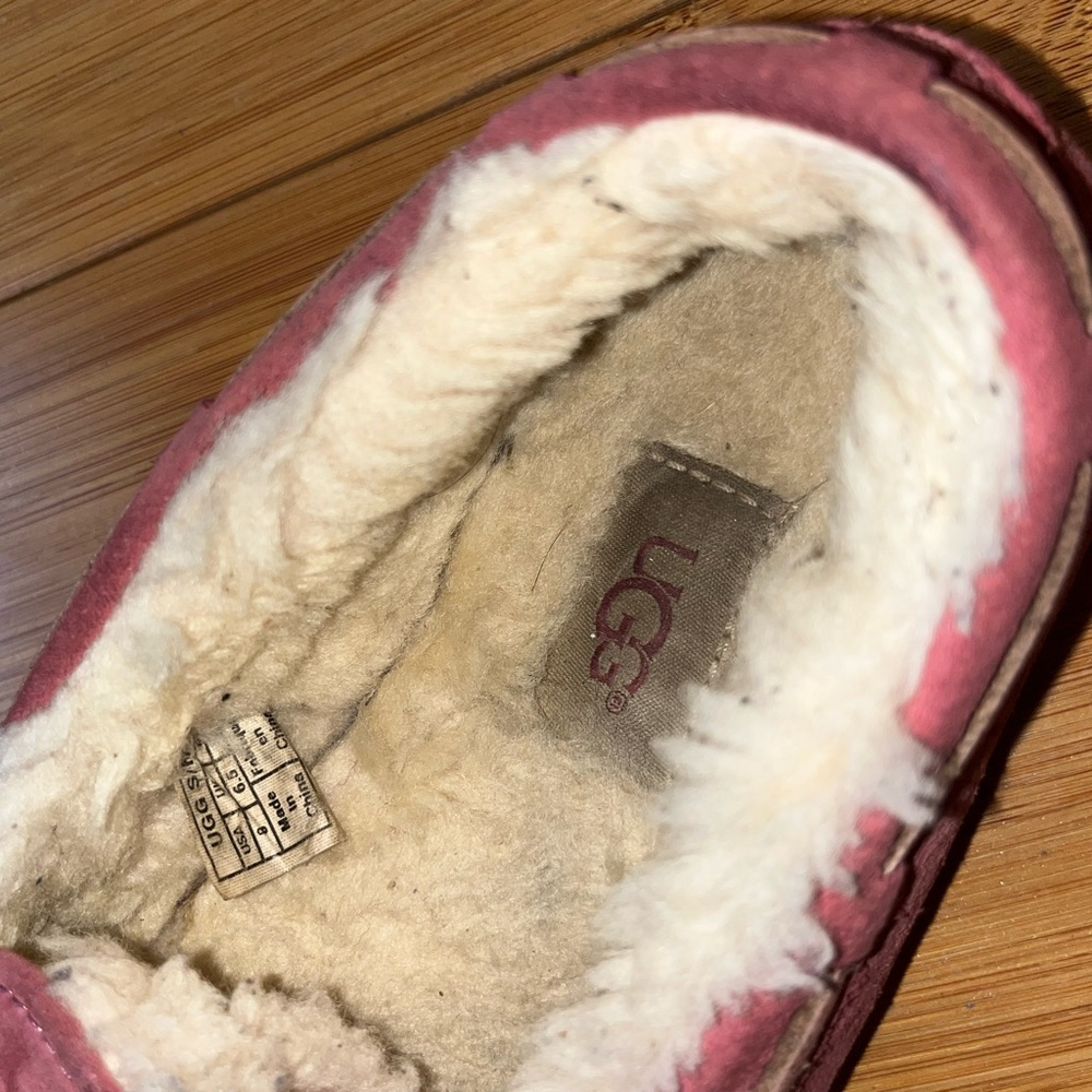 Ugg Slippers - image 4